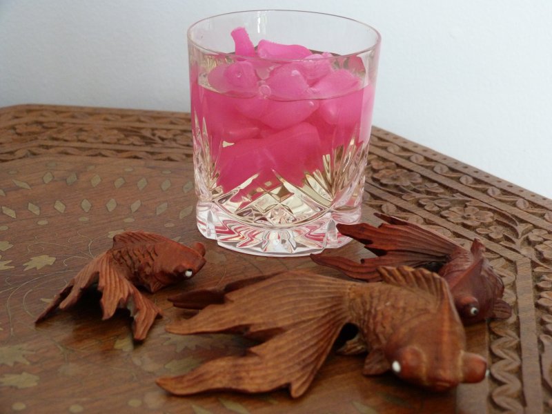 Amontillado with a herd of frozen pink pigs 001.JPG