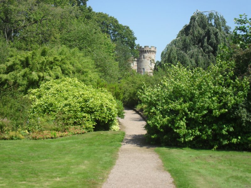 Cholmondeley Castle (15).JPG