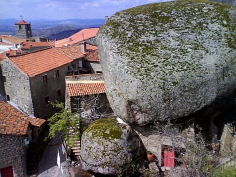 Cottage4Montsanto Portugal.jpg