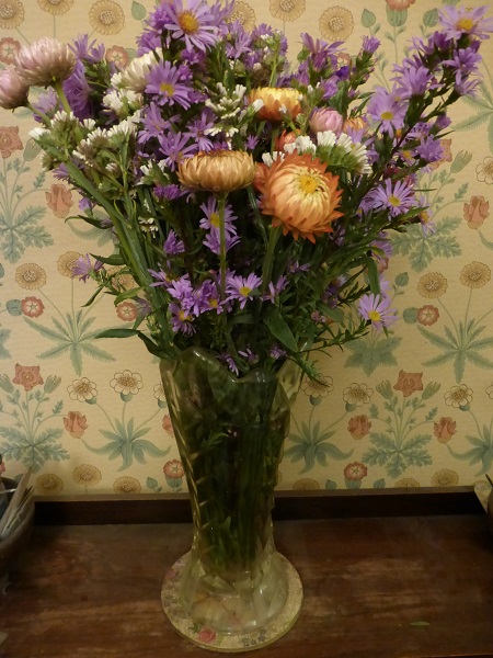 flowers vase.jpg