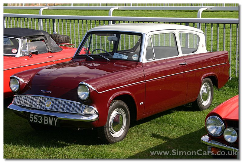 Ford Anglia 105E DL front.jpg