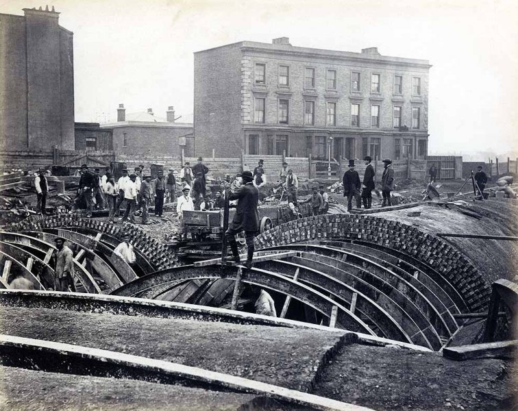 Metropolitan District Railway construction, 1866..jpg