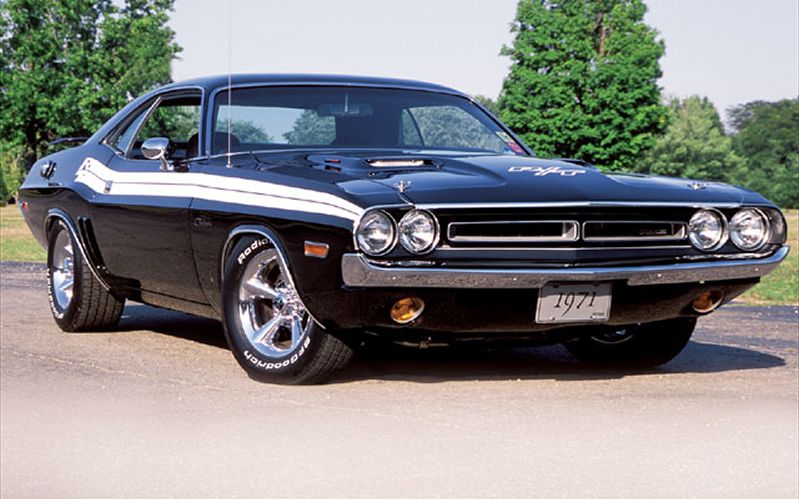 mopp_0309_01_z+1971_dodge_challenger_rt+front_bumper_view.jpg