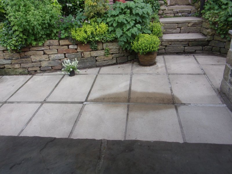 Patio_002.JPG