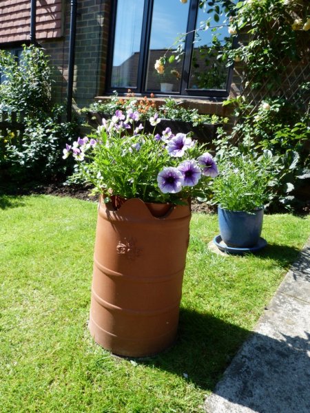 plastic chimney pot 005 (768x1024).jpg