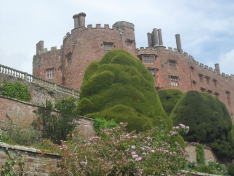 Powis Castle (14).JPG