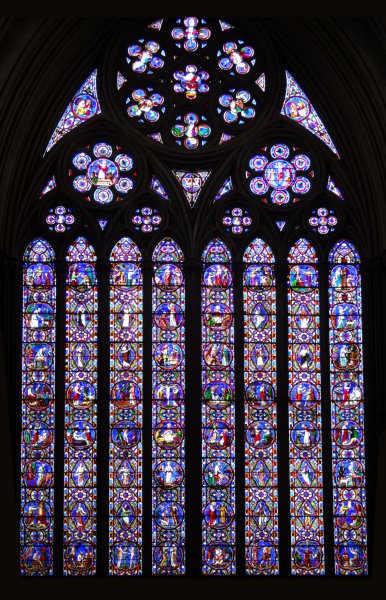 Stained_glass_windows_in_Lincoln_Cathedral_07_East_Window.jpg