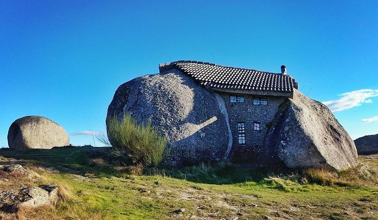 Stone house.jpg