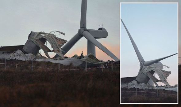 The-300ft-structure-crashed-to-the-ground-in-a-bizarre-incident-550220.jpg