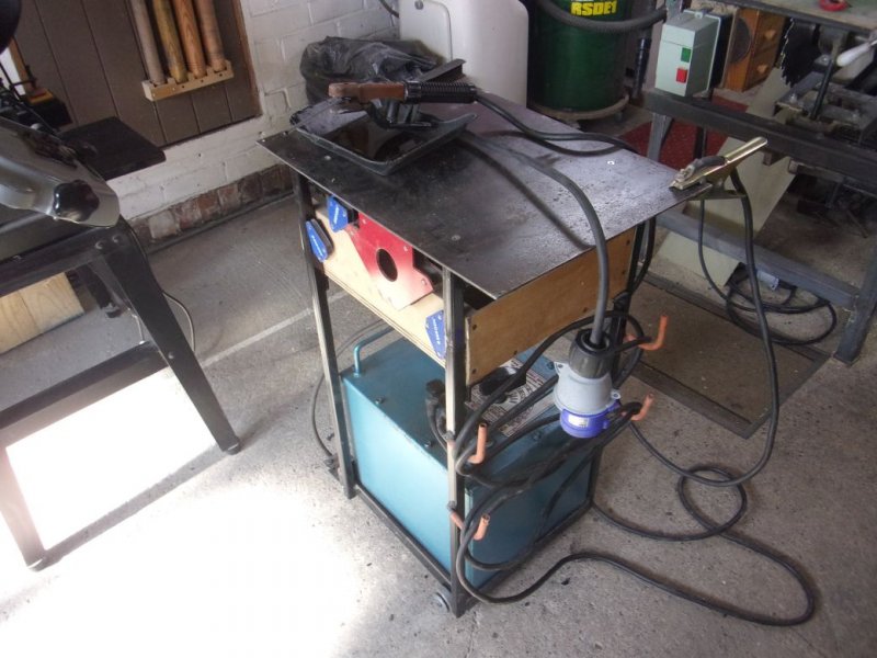 Welding trolley_003_01.JPG