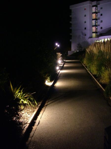 Garden Lighting - walk way