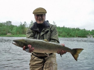 user119 pic747 1266861816
Charlie &amp; his Russian Salmon